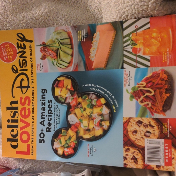 Delish Loves Disney Amazing Recipe Book - Picture 1 of 3